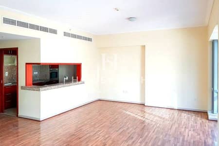 2 Bedroom Flat for Rent in Downtown Dubai, Dubai - Corner Unit | Large Layout | Appliances Included