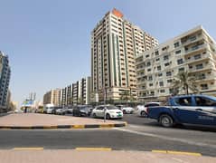 FULLY FURNISHED/UNFURNISHED 2 BR HALL APARTMENT 28K,30K,FOR RENT ONLY FOR FAMILY SPILIT AC,NEXT TO PIZZA HUTT ON MAIN AL WAHDA STREET NEAR CITY CENTER