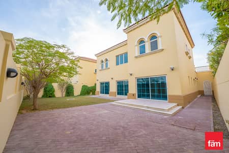 4 Bedroom Villa for Sale in Jumeirah Park, Dubai - Rented - Away From Cables - Big Plot - Back 2 Back