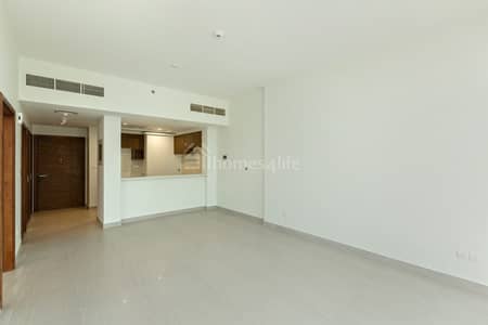 1 Bedroom Apartment for Sale in Bur Dubai, Dubai - Central Location | Sea View | Vacant