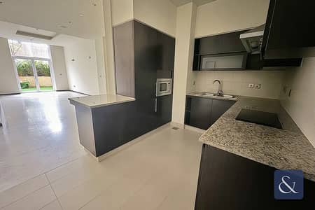 朱美拉棕榈岛， 迪拜 1 卧室单位待租 - 位于朱美拉棕榈岛，蒂亚拉公寓，琥珀公寓大楼 1 卧室的公寓 180000 AED - 8832397