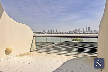 Studio for Rent in Palm Jumeirah, Dubai - Studio Apartment | Balcony | Full Sea View