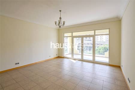2 Bedroom Flat for Rent in Palm Jumeirah, Dubai - Unfurnished | Park View | Beach Access