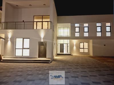 5 Bedroom Villa for Rent in Madinat Al Riyadh, Abu Dhabi - kd2g1IlQYYjMkrE6p6Zr414sYGK5sEIJirrA0IhT