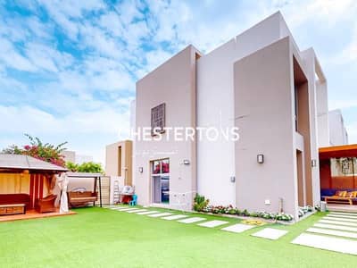 4 Bedroom Villa for Sale in Arabian Ranches 2, Dubai - Largest Plot, Corner, Close to Pool, Single Row