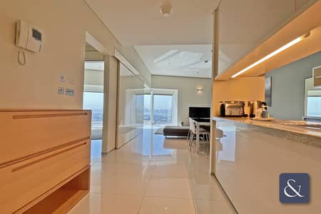 فلیٹ 2 غرفة نوم للايجار في شارع الشيخ زايد، دبي - شقة في برج بارك بليس،شارع الشيخ زايد 2 غرف 180000 درهم - 8832567