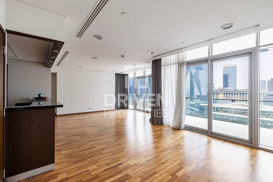 Vacant Apt and Huge Layout with DIFC View