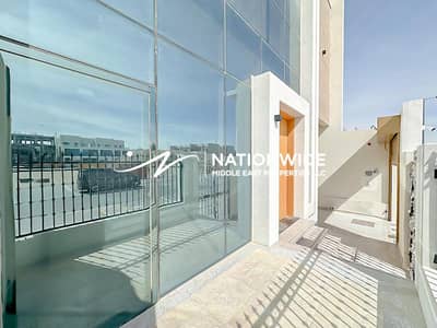 5 Bedroom Villa for Rent in Madinat Zayed, Abu Dhabi - Middle Corner Villa | Maid's Room | Amazing Unit