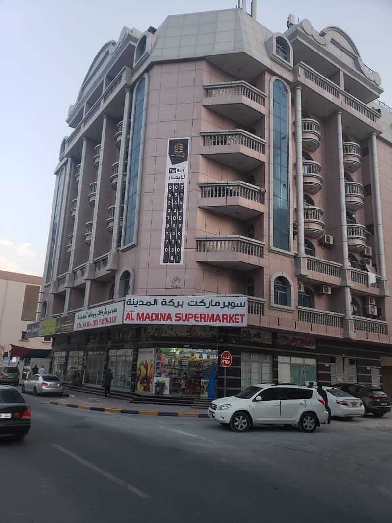 AVAILABLE 1 BEDROOM AND HALl FOR RENT  IN RUMAILA