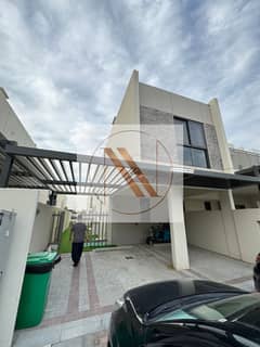 GENUINE RESALE | Vacant unit |  3BR+MAID | SPACIOUS LAYOUT R2-EM | FURNISHED