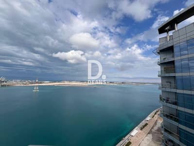 2 Bedroom Flat for Rent in Al Reem Island, Abu Dhabi - Sea view tower!!! Closed kitchen With hall and balcony *-*