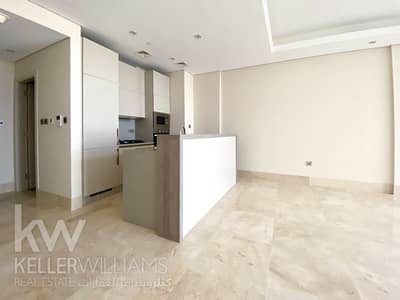 1 Bedroom Apartment for Sale in Palm Jumeirah, Dubai - Vacant on Transfer | Beach Access | Residential