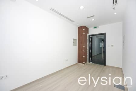 Office for Rent in Business Bay, Dubai - Ready to Move In I Furnished I Low Floor