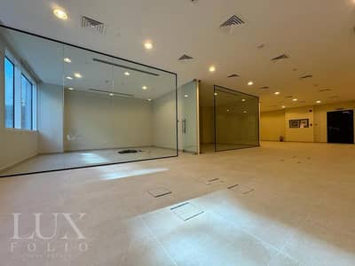 Office for Rent in Business Bay, Dubai - NEWLY FITTED | PRIME LOCATION | 4 PARKINGS