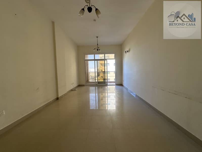 Ravishing 1Bhk Apartment||separate Kitchen||Balcony||Aed60k