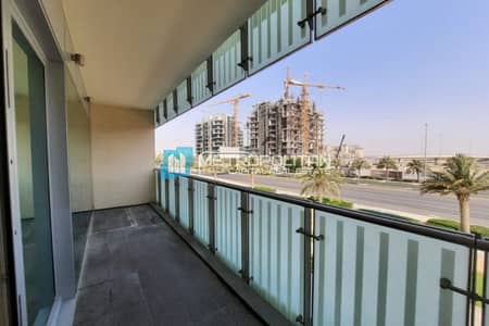 3 Bedroom Apartment for Sale in Al Raha Beach, Abu Dhabi - Corner | Bright 3BR+M | Closed Kitchen | Rented
