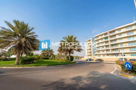 3 Bedroom Apartment for Sale in Al Reef, Abu Dhabi - Perfect 3BR | Parquet Flooring | Closed Kitchen