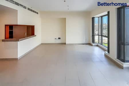 2 Bedroom Flat for Sale in Downtown Dubai, Dubai - Upgraded | Superb Family Community | Vacant
