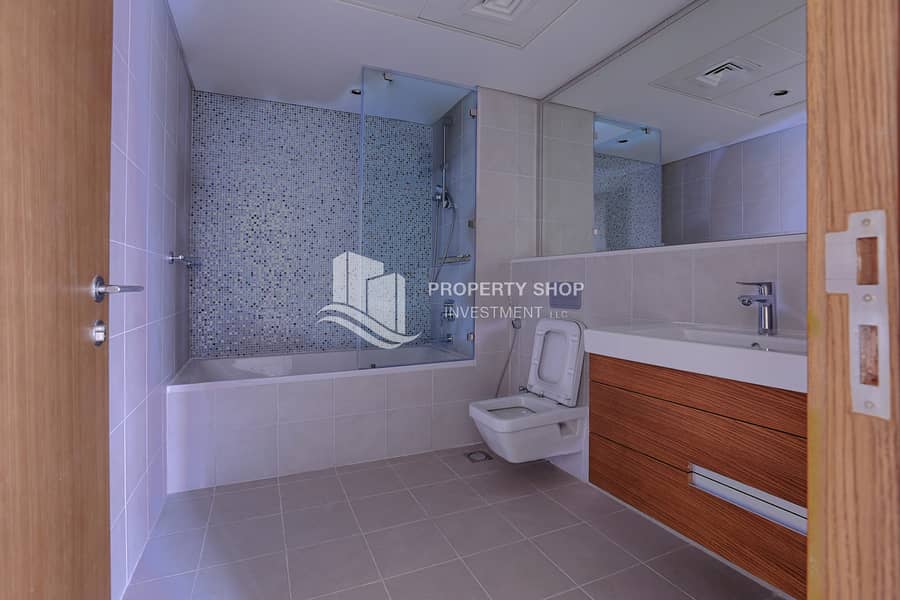 6 1-bedroom-apartment-abu-dhabi-al-raha-beach-al-bandar-al-hadeel-bathroom. JPG