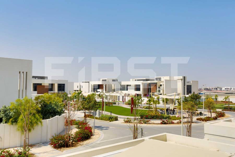 External Photo of 5 Bedroom Villa in West Yas Yas Island Abu Dhabi UAE(6). jpg