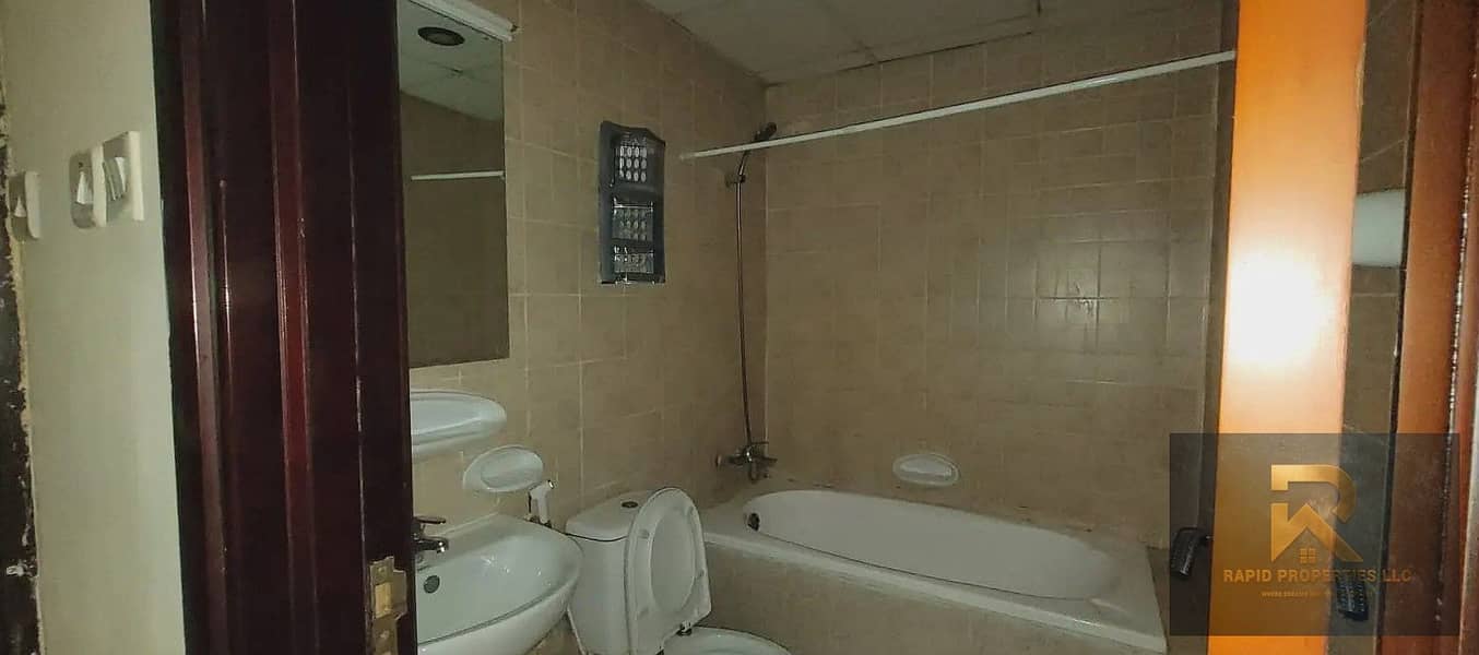 7 bathroom-GC. jpg