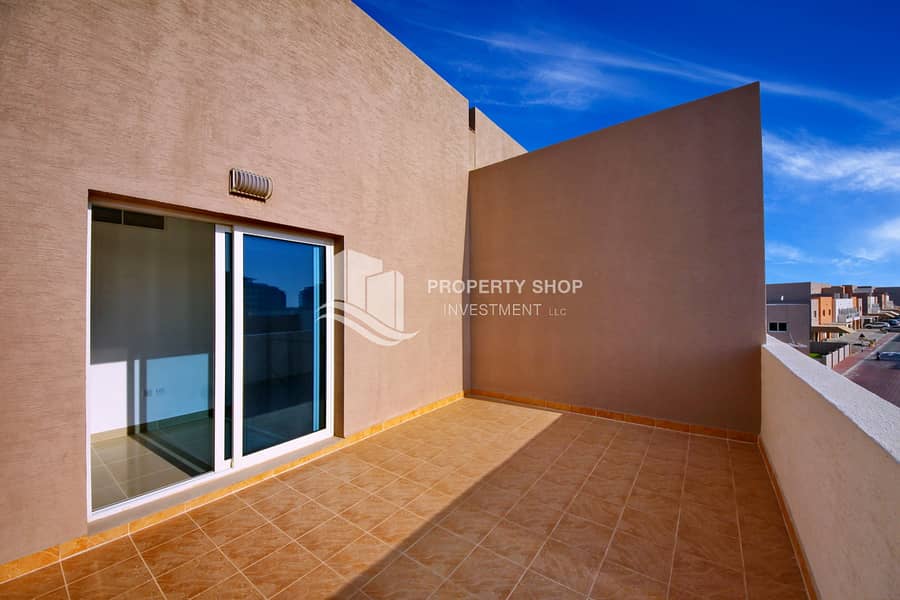 11 3-bedroom-abu-dhabi-al-reef-contemporary-village-terrace -1. JPG