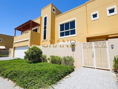 5 Bedroom Villa for Sale in Al Raha Gardens, Abu Dhabi - 9E4A6230. JPG