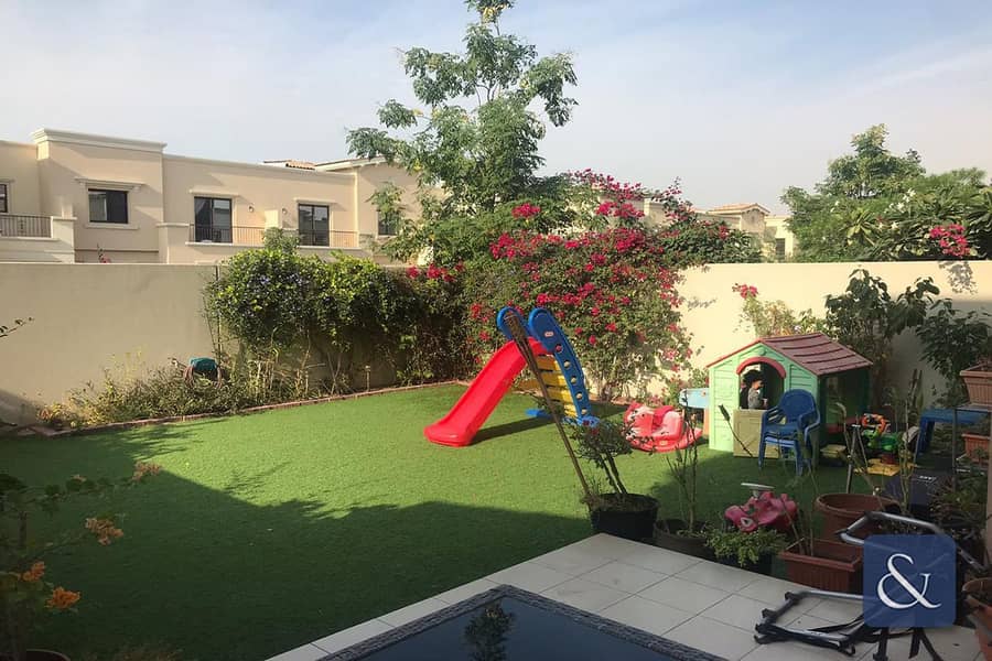 1M | Single Row | Landscaped | 3 Bedrooms