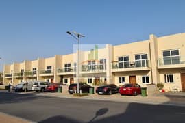 VACANT SINGLE ROW SOUQ FACING  3 BHK IN WARSAN VILLAGE IC1 +MAID ROOM +PARKING + STORE ROOM jUST IN 1,85M