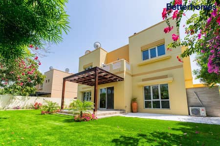 5 Bedroom Villa for Rent in The Meadows, Dubai - GREAT LOCATION | FULLY RENOVATED | LAKE VIEW