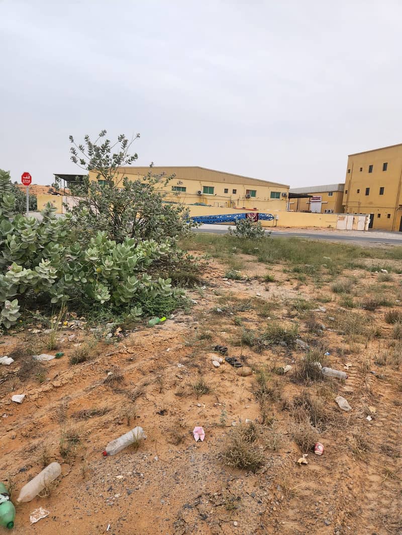 Good Location //For Rent`¬ Long Term Lease 25000 sqft Land In Umm AL Q