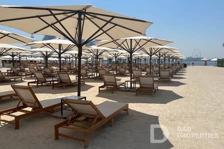 1 Bedroom Apartment for Sale in Palm Jumeirah, Dubai - Sea View | Beach Access | Infinity Pool