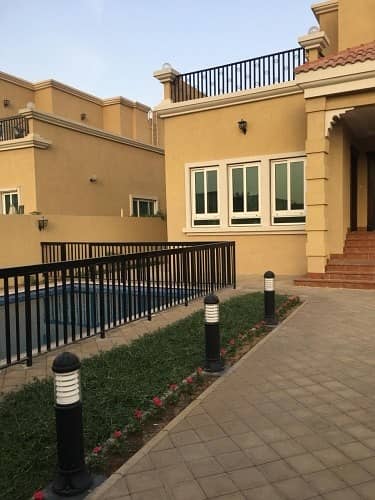 Huge 5 bedroom villa for sale  in Sharjah - Al Yash