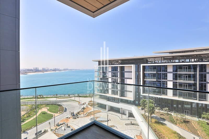 Ready 1 Bed Apt |Sea and Community Views