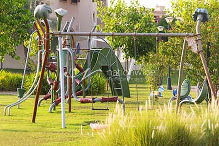 Excellent 3BR Townhouse w/ Maid + Garden Excellent 3BR Townhouse w/ Maid + Garden