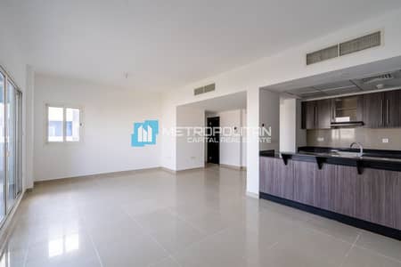 3 Bedroom Apartment for Sale in Al Reef, Abu Dhabi - Spacious Top-End Layout|Balcony|Superb Facilities