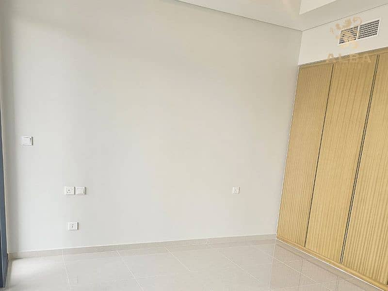 7 UNFURNISHED STUDIO APARTMENT FOR RENT IN BUSINESS BAY  (3). jpg