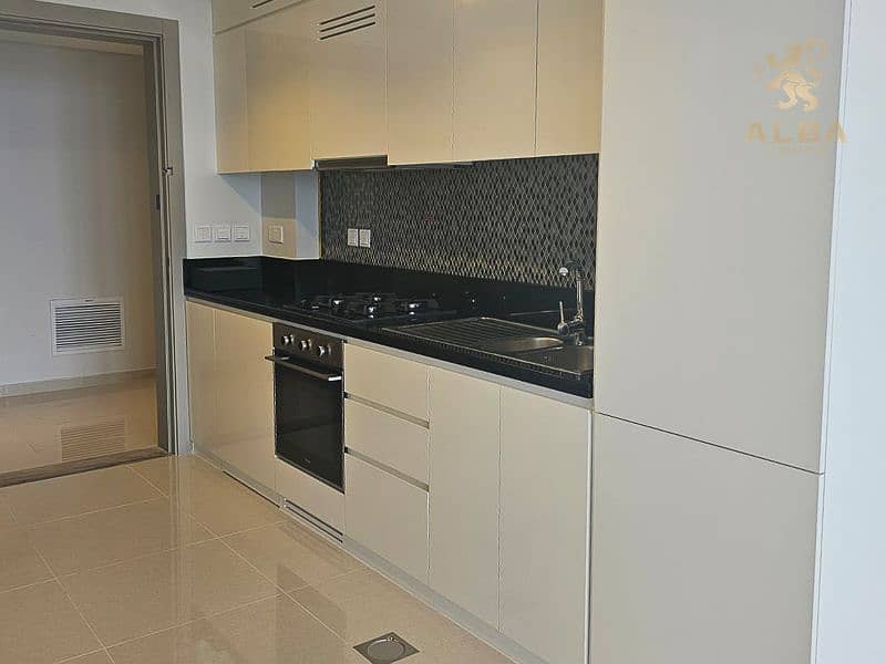 11 UNFURNISHED STUDIO APARTMENT FOR RENT IN BUSINESS BAY  (16). jpg