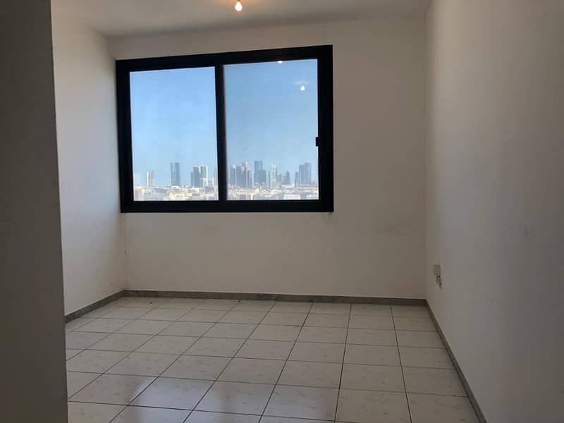 Good for Sharing and Huge 3 Bedrooms 3 Bathrooms in Airport road near Al Wahda Mall 85k/year 3 pay