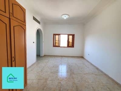 An excellent studio with a spacious area in Al Mushrif City, near the park and the market, with a monthly rent of 3,400 dirhams