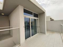 LUXURY SPACIOUS 3BEDROOMS FOR SALE READY TO MOVE END USER DEAL DISTRESS DEAL