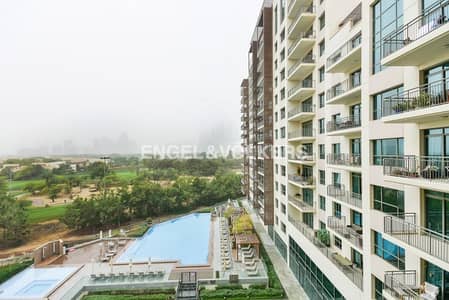 Pool and Golf Course View|Fitted Appliances Pool and Golf Course View|Fitted Appliances