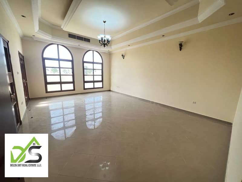 Amazing villa 4 bedrooms with hosh,majles,private entrance