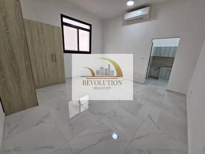Studio for Rent in Madinat Al Riyadh, Abu Dhabi - ٢٠٢٤٠٤٠٨_١٣٤٢٢٢. jpg
