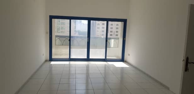 شقة في المجاز 3 غرف 50000 درهم - 3916149 شقة في المجاز 3 غرف 50000 درهم - 3916149