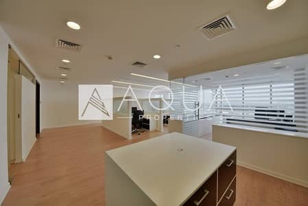 Fitted and Spacious Office w Great views Fitted and Spacious Office w Great views
