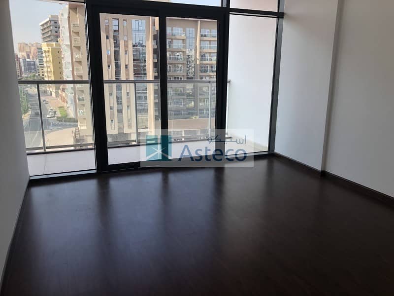 2 months rent free!! Bright 1BR apt in DSO