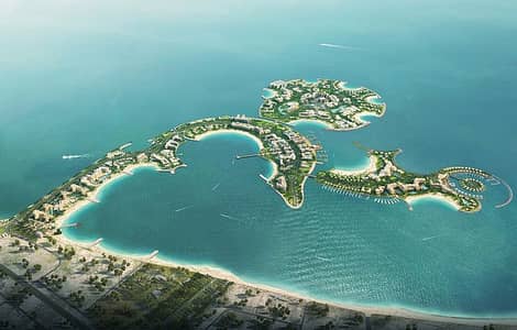 ارض استخدام متعدد  للبيع في جزيرة المرجان، رأس الخيمة - 640px-Aerial_View_Al_Marjan_Island. jpg
