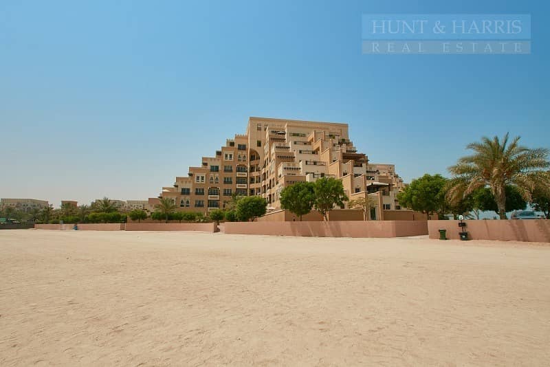 Large Studio - Sea View  -  Bab Al Bhar