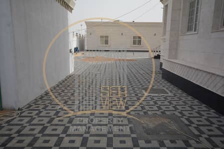 For sale new villa in the city of Mohammed bin Zayed finishing super lux on land 200 x 185 meters For sale new villa in the city of Mohammed bin Zayed finishing super lux on land 200 x 185 meters